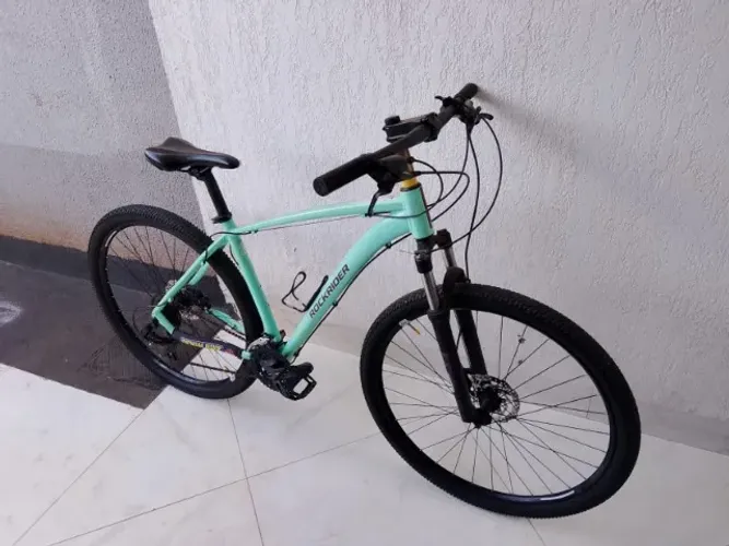 Bicicleta aro 29, quadro 21, toda shimano.