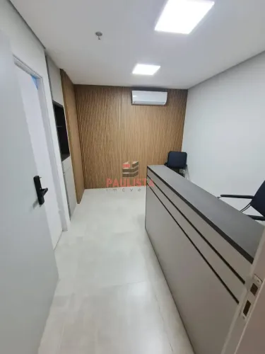 Consultorio Venda e Locação de 35 m2 com 2 banheiros, 1 vaga para Locação em Pinheiros - E