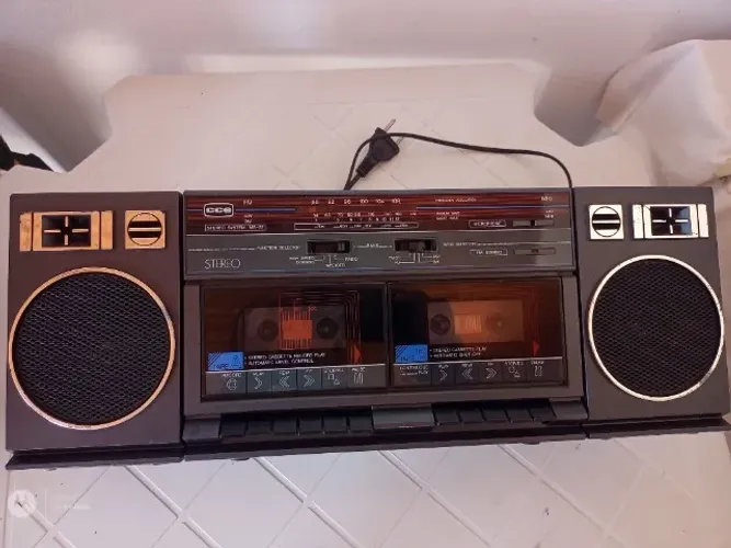 Radio Bombox CCE modelo Stereo System MS-22 -VENDO