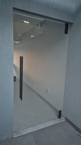 Porta Blindex 10mm - Retirada de Obra Nova (1,22m x 2,16m)