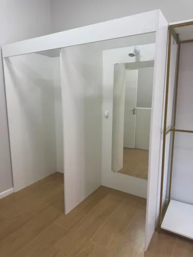 Móveis para loja de roupa