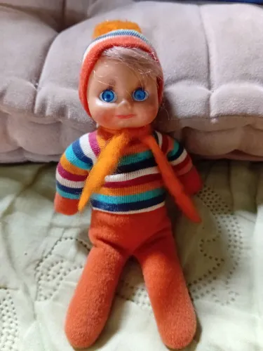Boneca antiga minuche da trol. Fofolete grande.