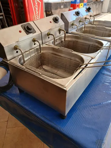 Fritadeira Elétrica 2 Cubas De 4,5 Litros 220v Croydon<br>