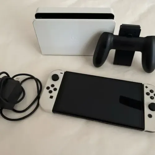Nintendo Switch OLED Branco 64GB - Completo e Conservado