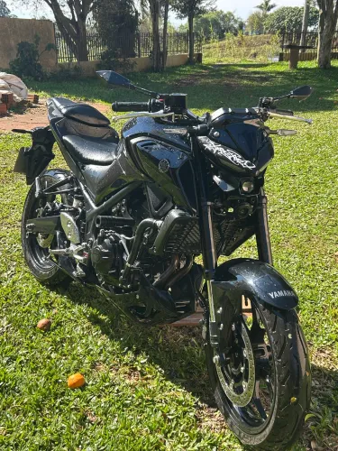 Vende-se Yamaha mt03 2021