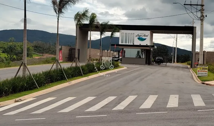 TERRENO À VENDA NO CONDOMÍNIO RESIDENCIAL LAGO AZUL EM JUNDIAÍ/SP