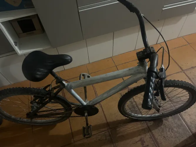 Bicicleta aro 26 folha aero