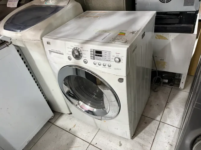 Maquina Lavadora e secadora LG com defeito
