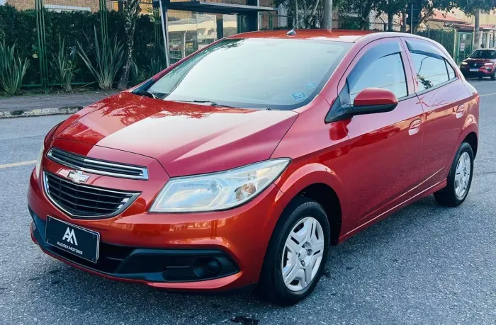 Chevrolet Onix Hatch LT 1.0 8V Flex Power Mec. 4P 2013