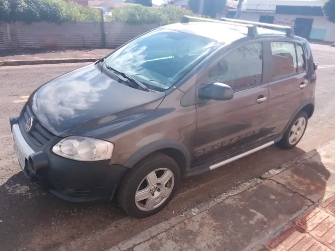 Volkswagen Crossfox 1.6 MI Total Flex 8V 5P 2009