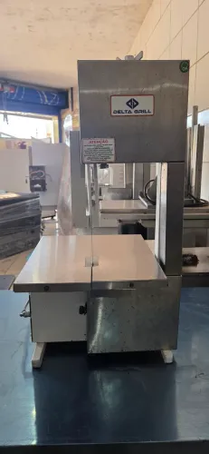 Serra Fita Pequena de Mesa Usada