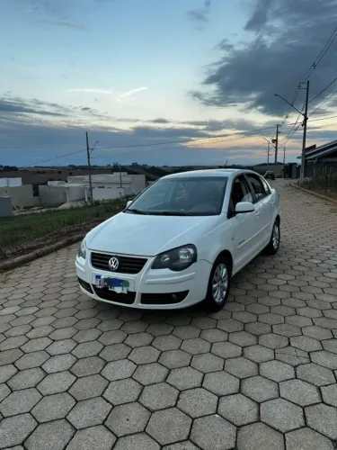 Volkswagen Polo Sed. Comfort. 1.6 MI Tot. Flex 8V 2009