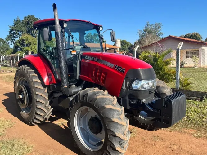 Trator Case Farmall 110A 