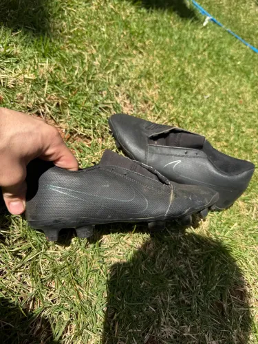 Chuteira da Nike preta original