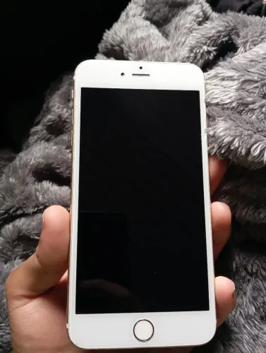 Celular iPhone 6s plus não liga para retirada de peças ou arrumar se quiser