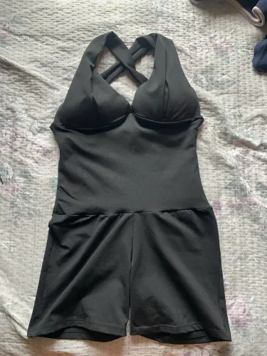 Desapegando roupa de academia