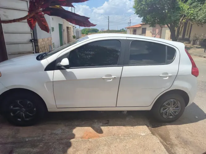 Fiat Palio Attractive 1.0 EVO Fire Flex 8V 5P 2017