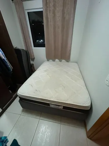 Cama de casal BOX