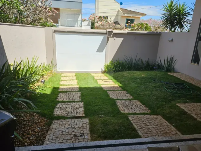 Casa à venda no Condomínio Paradiso Ecológico.