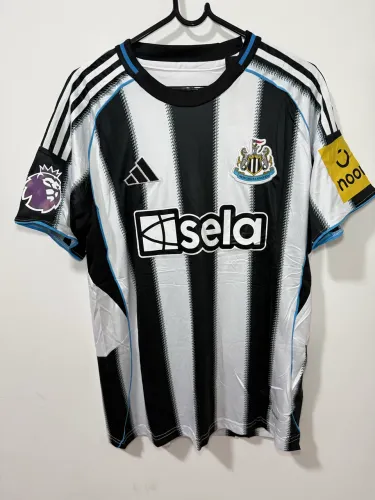 Camisa Newcastle 25/26 com Patch adicional da Premier League