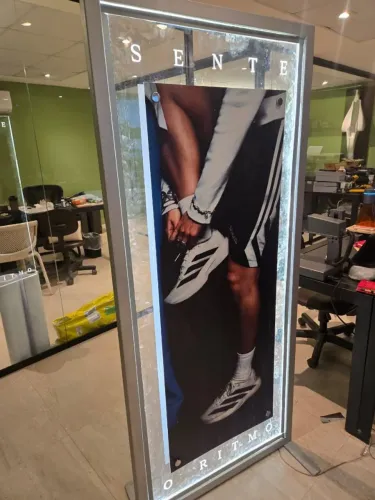 Totem com led dupla face 