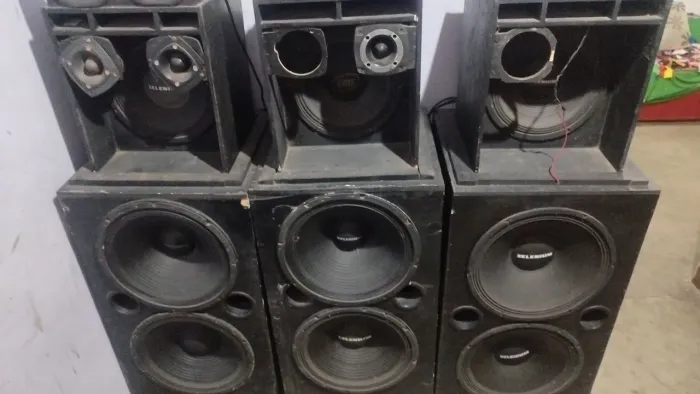 Vendo um paredão de som pode manda mensagem se interessa 