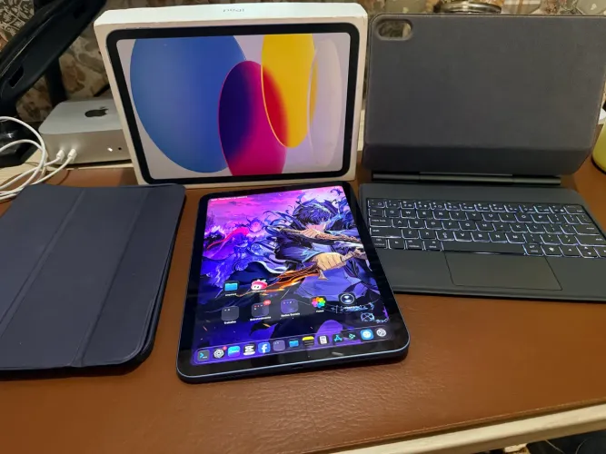 iPad 10 64gb azul, com capa e capa teclado