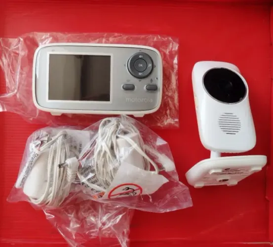 Babá eletrônica Motorola usada em ótimo estado - cabos e caixa original !