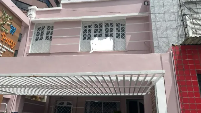 Alugo Conjunto de Salas Comerciais - Localização Privilegiada