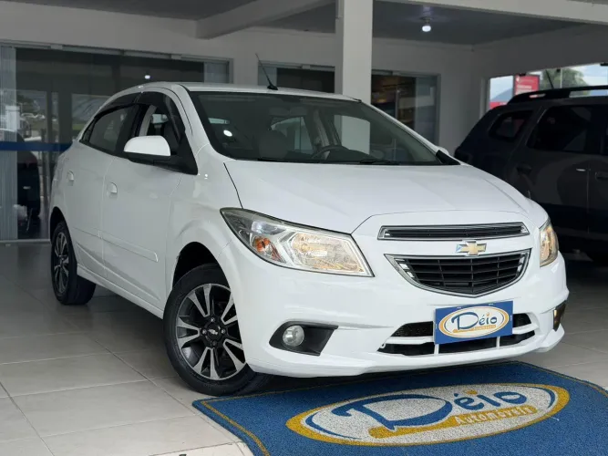 Chevrolet Onix Hatch LT 1.0 8V Flex Power Mec. 4P 2016