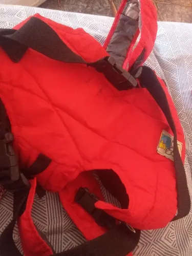Estou vendendo um canguru de bebê