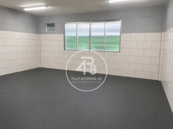 Sala Comercial 30 m² - Recepção - Água e Luz Inclusas