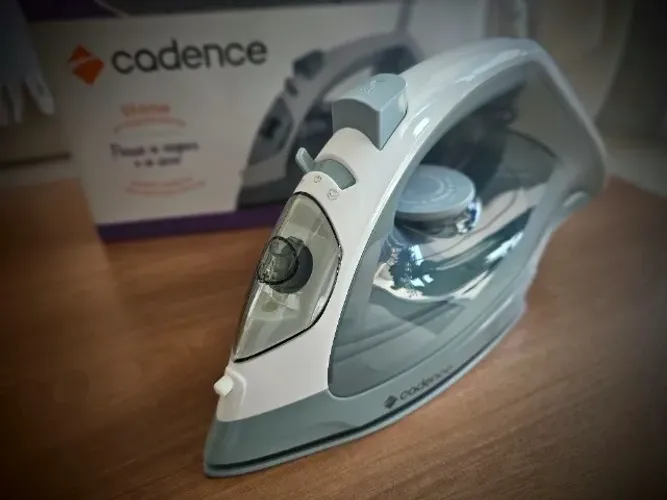 Ferro de passar a vapor - Cadence