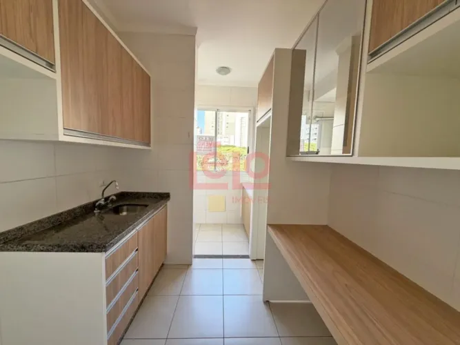 Apartamento para locação na Zona 03 - a poucos metros do Parque do Ingá e Av São Paulo.
