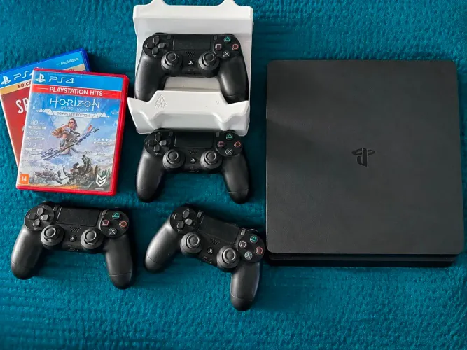 PlayStation 4 Slim