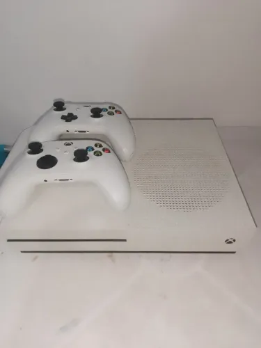 Xbox One S, 500g, 2 controles