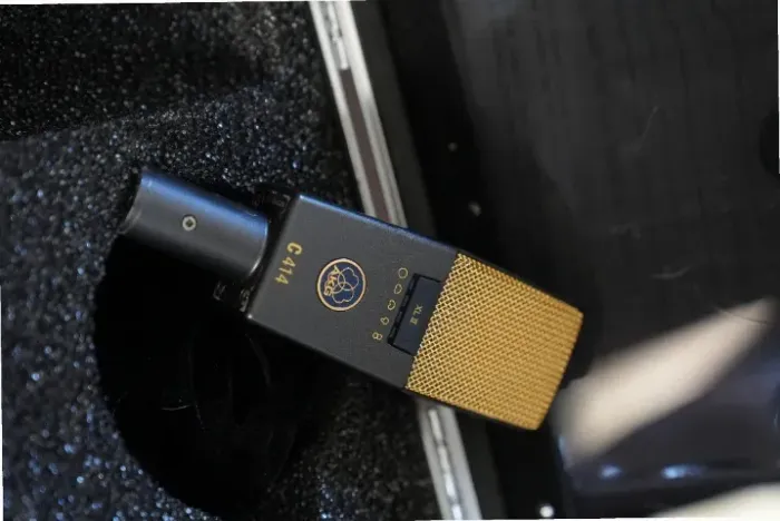 Microfone AKG C414 Condensador Cardioide cor dark graygold Xlii - Impecável