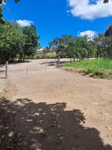 Vendo área 1.200 m² - Fundos comunidade/recanto Mel de Deus em Luziânia - GO