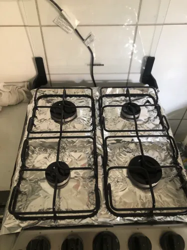 Doação de fogão brastemp de 4 bocas e forno pegando perfeitamente
