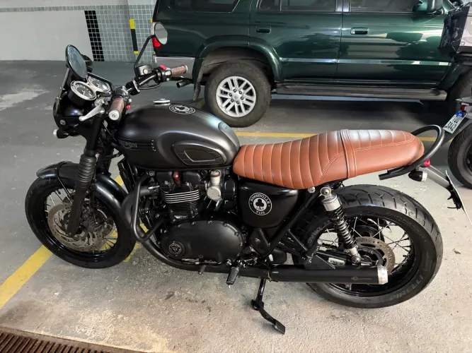 triumph boneville t120 ACE muito nova