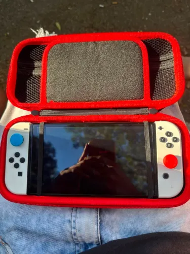 Nintendo Switch OLED 64GB Vermelho