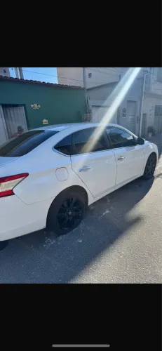 Nissan Sentra SL 2.0/ 2.0 Flex Fuel 16V Aut. 2016