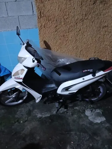 Motinha 2 dono, tem nota fiscal da loja... bateu pegou