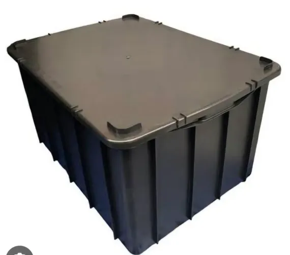 Caixa Plástica com Tampa 130 ltrs.