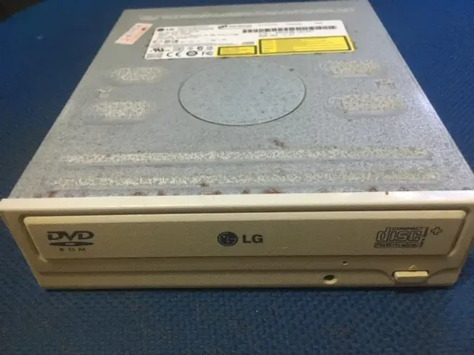 Gravador CD LG GCC-4522B + Leitor DVD - Ideal PS1 gravar lento. jogos cd