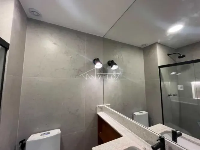Apartamento : / Residencial / Humaitá