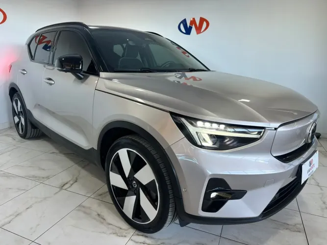 Volvo XC40 Recharge Plus (elétrico) 2023