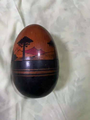 Antigo ovo de madeira pintado a mão raridade perfeito 20cm
