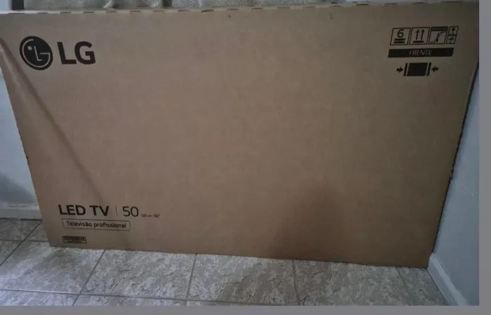 Tv LG 50 polegadas lacrada50Au801