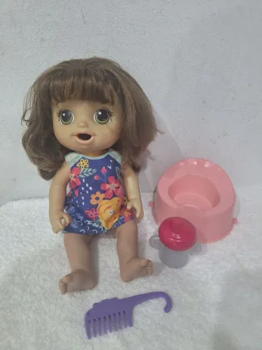 Boneca Baby alive para pentear modelo faz xixi e peniquinho